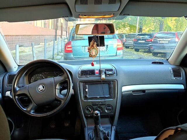 Серый Шкода Октавия, объемом двигателя 1.6 л и пробегом 245 тыс. км за 6000 $, фото 7 на Automoto.ua