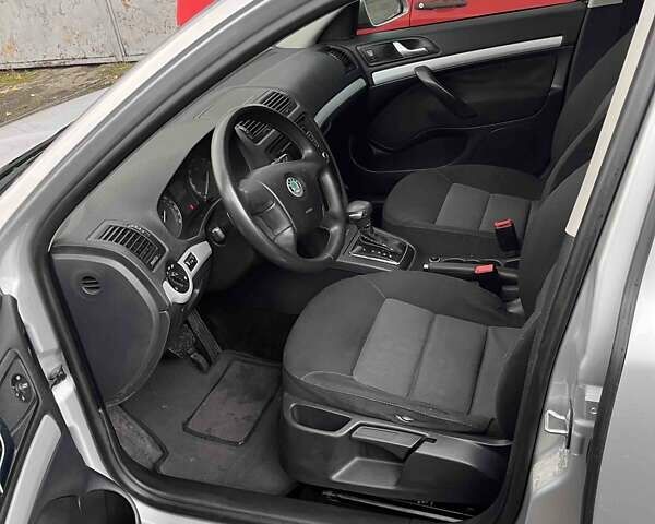 Шкода Октавия 2007 в Житомире на Automoto.ua Серый Шкода Октавия, объемом двигателя 1.6 л и пробегом 330 тыс. км за 4950 $, фото 1 на Automoto.ua