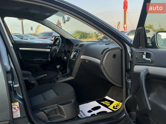 Серый Шкода Октавия, объемом двигателя 1.6 л и пробегом 147 тыс. км за 6450 $, фото 22 на Automoto.ua