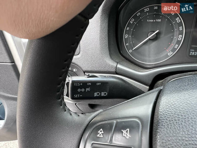 Сірий Шкода Октавія, об'ємом двигуна 1.6 л та пробігом 283 тис. км за 5500 $, фото 17 на Automoto.ua