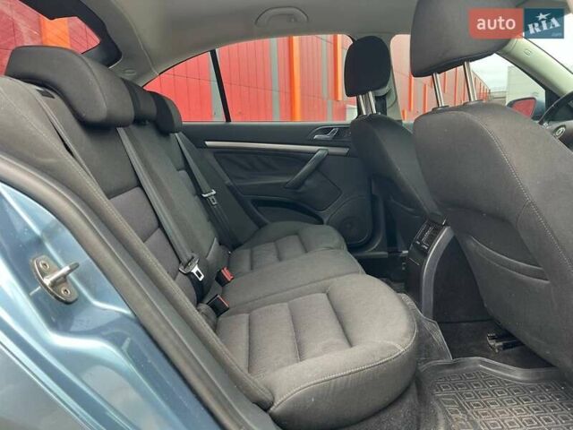 Сірий Шкода Октавія, об'ємом двигуна 1.6 л та пробігом 225 тис. км за 6990 $, фото 8 на Automoto.ua