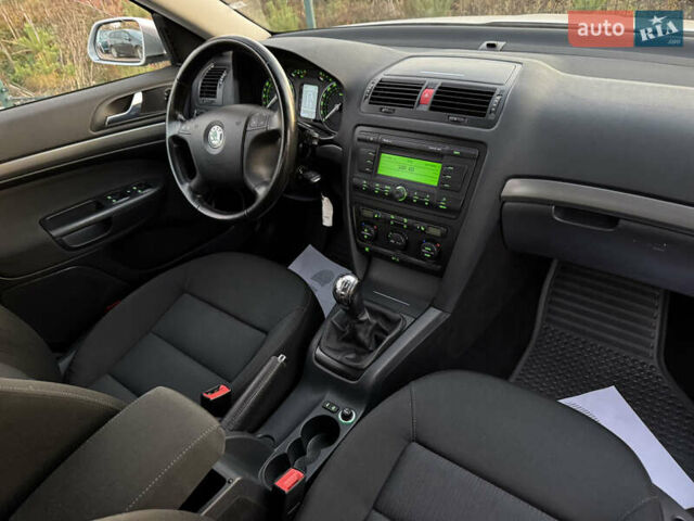Серый Шкода Октавия, объемом двигателя 1.6 л и пробегом 188 тыс. км за 6250 $, фото 23 на Automoto.ua