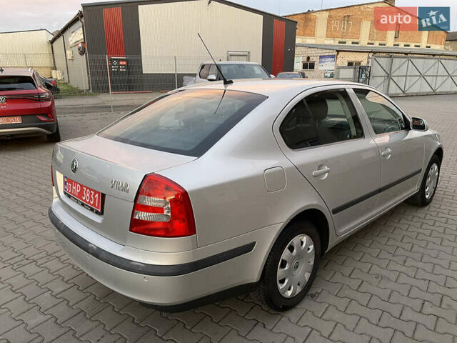 Серый Шкода Октавия, объемом двигателя 1.6 л и пробегом 257 тыс. км за 5800 $, фото 4 на Automoto.ua