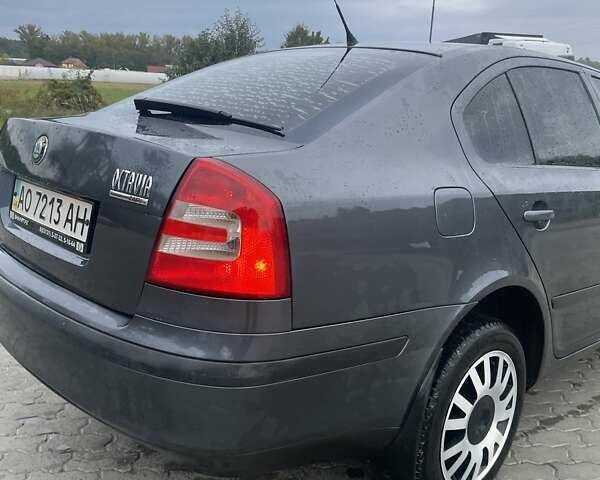 Серый Шкода Октавия, объемом двигателя 1.6 л и пробегом 326 тыс. км за 5300 $, фото 5 на Automoto.ua