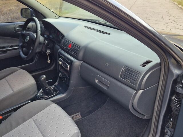 Сірий Шкода Октавія, об'ємом двигуна 1.6 л та пробігом 197 тис. км за 5550 $, фото 12 на Automoto.ua