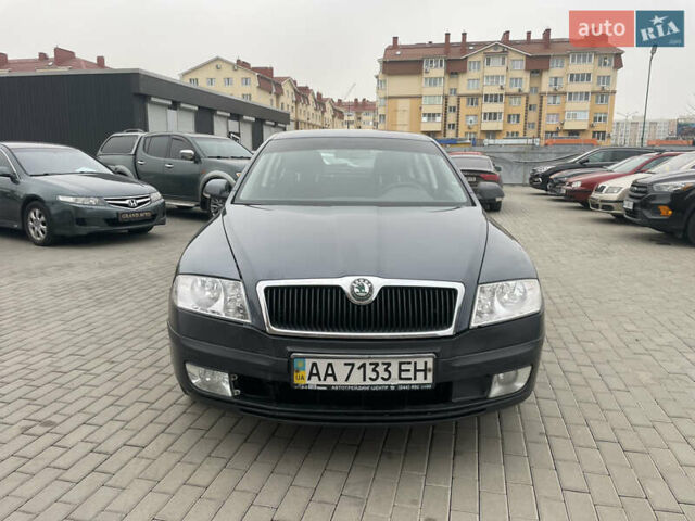 Серый Шкода Октавия, объемом двигателя 1.6 л и пробегом 120 тыс. км за 4800 $, фото 1 на Automoto.ua