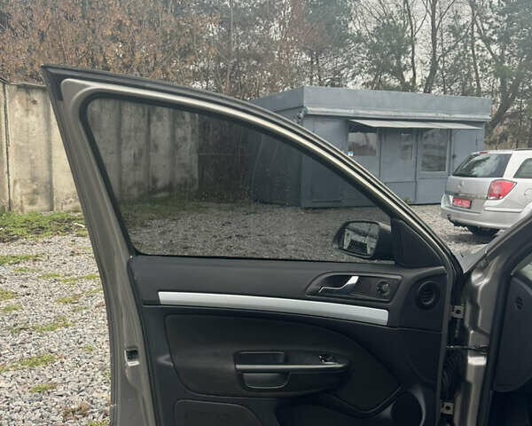 Серый Шкода Октавия, объемом двигателя 1.6 л и пробегом 290 тыс. км за 5600 $, фото 8 на Automoto.ua