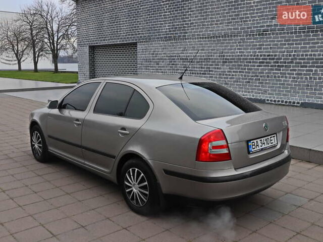 Сірий Шкода Октавія, об'ємом двигуна 1.6 л та пробігом 320 тис. км за 5999 $, фото 5 на Automoto.ua