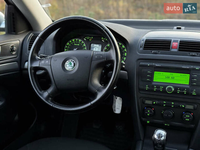 Серый Шкода Октавия, объемом двигателя 1.6 л и пробегом 188 тыс. км за 6250 $, фото 21 на Automoto.ua