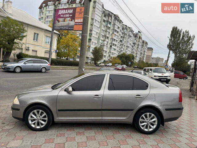 Шкода Октавия 2007 в Николаеве на Automoto.ua Серый Шкода Октавия, объемом двигателя 1.97 л и пробегом 295 тыс. км за 6199 $, фото 8 на Automoto.ua