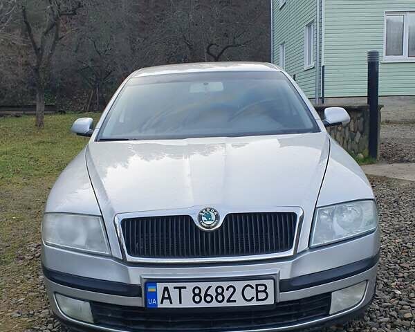 Серый Шкода Октавия, объемом двигателя 1.6 л и пробегом 240 тыс. км за 4850 $, фото 2 на Automoto.ua