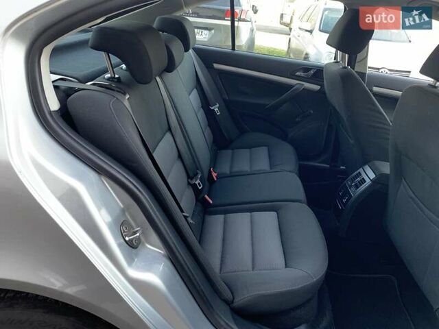 Серый Шкода Октавия, объемом двигателя 1.4 л и пробегом 239 тыс. км за 6755 $, фото 30 на Automoto.ua