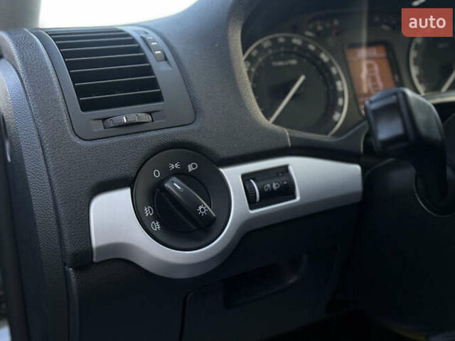 Серый Шкода Октавия, объемом двигателя 1.6 л и пробегом 147 тыс. км за 6450 $, фото 18 на Automoto.ua