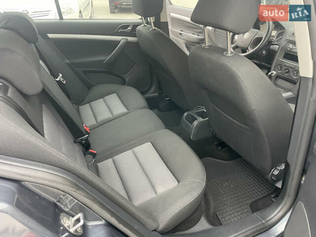 Серый Шкода Октавия, объемом двигателя 1.6 л и пробегом 120 тыс. км за 4800 $, фото 12 на Automoto.ua