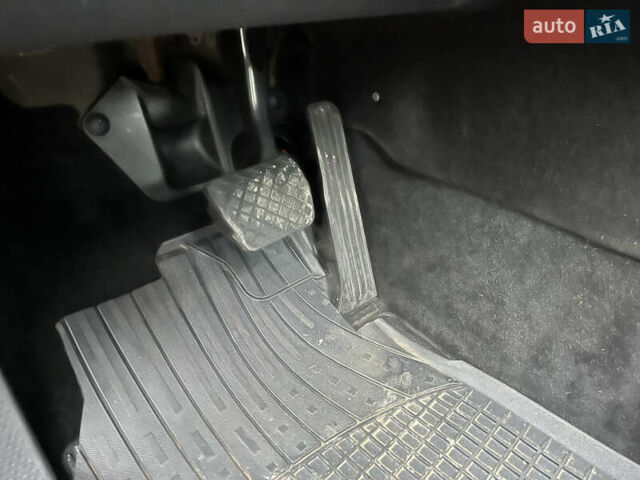 Серый Шкода Октавия, объемом двигателя 1.6 л и пробегом 234 тыс. км за 6999 $, фото 36 на Automoto.ua