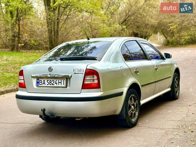 Сірий Шкода Октавія, об'ємом двигуна 1.6 л та пробігом 235 тис. км за 4999 $, фото 4 на Automoto.ua