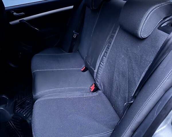 Сірий Шкода Октавія, об'ємом двигуна 1.6 л та пробігом 215 тис. км за 6500 $, фото 13 на Automoto.ua
