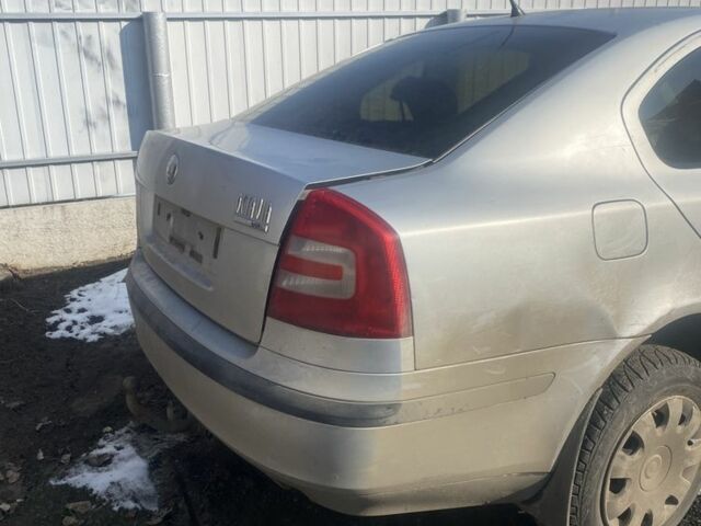 Серый Шкода Октавия, объемом двигателя 1.6 л и пробегом 400 тыс. км за 1154 $, фото 1 на Automoto.ua