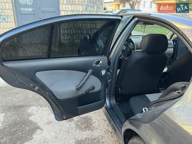 Сірий Шкода Октавія, об'ємом двигуна 1.6 л та пробігом 393 тис. км за 4400 $, фото 12 на Automoto.ua