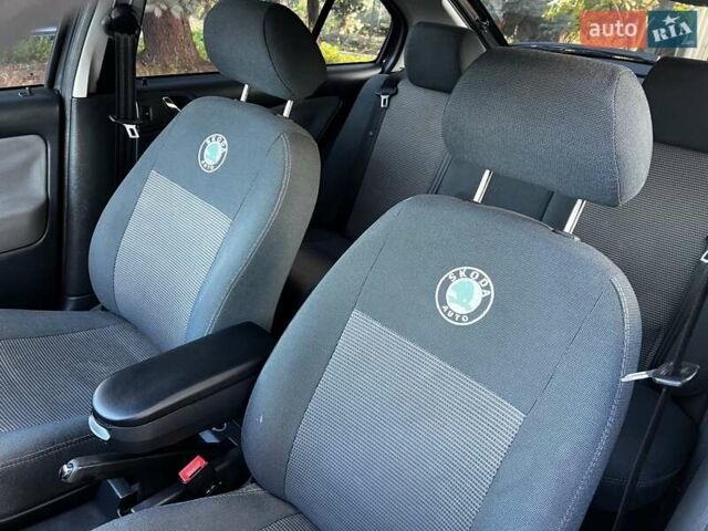 Сірий Шкода Октавія, об'ємом двигуна 1.6 л та пробігом 275 тис. км за 6500 $, фото 17 на Automoto.ua