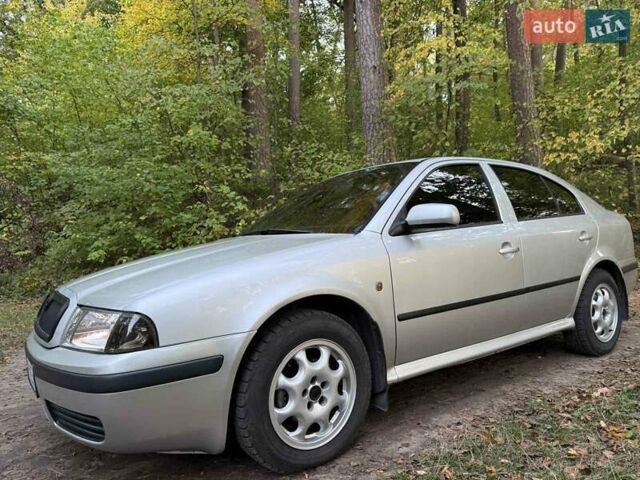 Сірий Шкода Октавія, об'ємом двигуна 1.6 л та пробігом 290 тис. км за 5900 $, фото 2 на Automoto.ua
