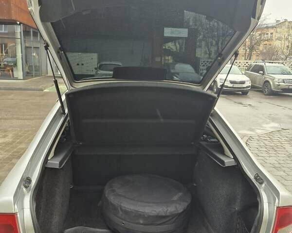 Серый Шкода Октавия, объемом двигателя 1.6 л и пробегом 163 тыс. км за 6500 $, фото 10 на Automoto.ua