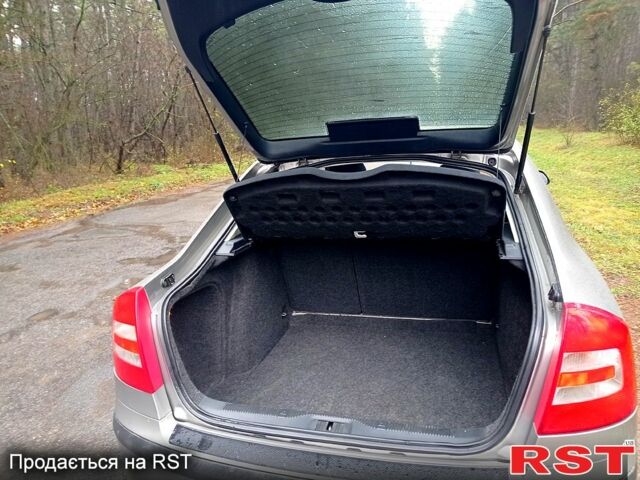 Серый Шкода Октавия, объемом двигателя 1.6 л и пробегом 234 тыс. км за 6000 $, фото 6 на Automoto.ua