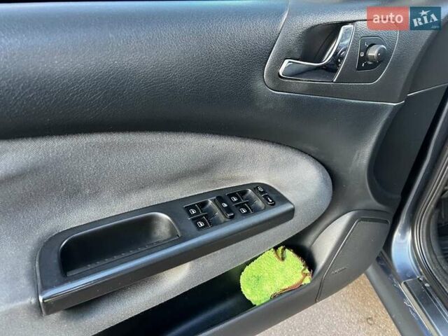 Сірий Шкода Октавія, об'ємом двигуна 1.6 л та пробігом 275 тис. км за 6500 $, фото 14 на Automoto.ua