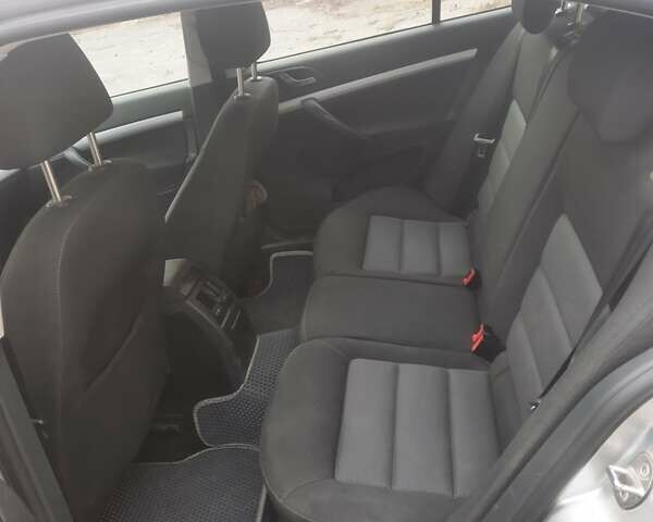 Серый Шкода Октавия, объемом двигателя 1.6 л и пробегом 300 тыс. км за 5800 $, фото 19 на Automoto.ua