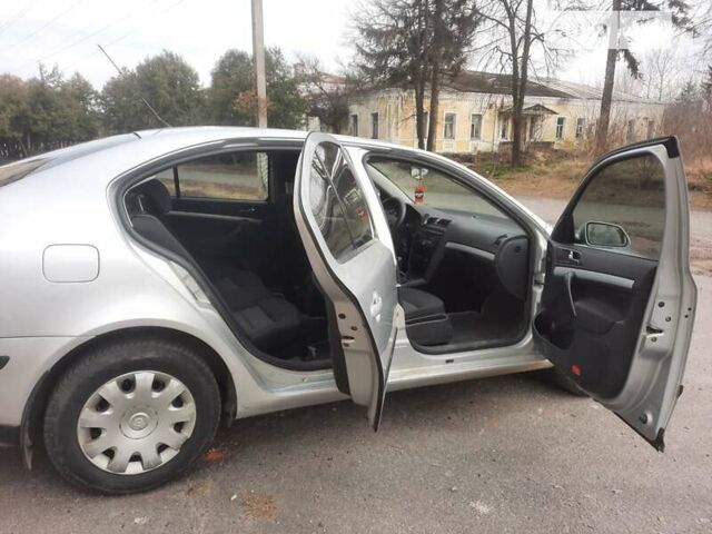 Серый Шкода Октавия, объемом двигателя 1.6 л и пробегом 300 тыс. км за 5800 $, фото 10 на Automoto.ua