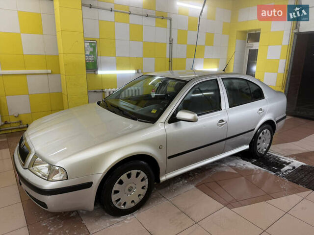 Серый Шкода Октавия, объемом двигателя 1.6 л и пробегом 284 тыс. км за 5700 $, фото 1 на Automoto.ua