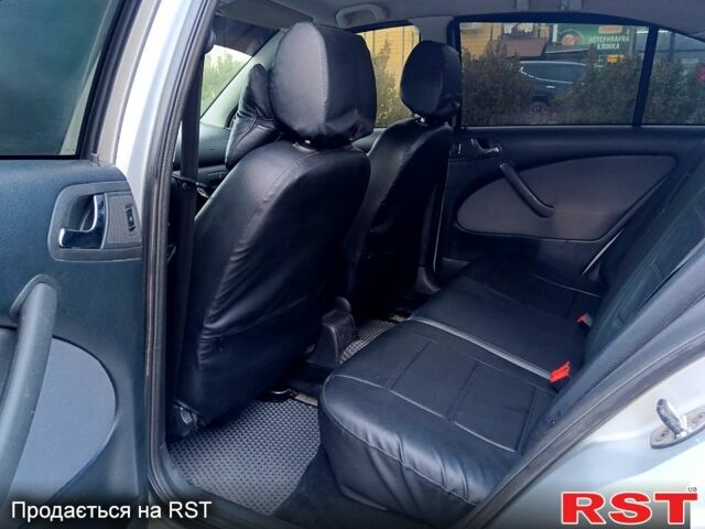 Сірий Шкода Октавія, об'ємом двигуна 1.6 л та пробігом 363 тис. км за 4800 $, фото 6 на Automoto.ua