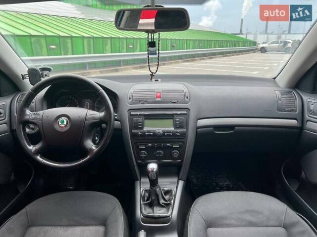 Сірий Шкода Октавія, об'ємом двигуна 1.6 л та пробігом 225 тис. км за 6990 $, фото 12 на Automoto.ua