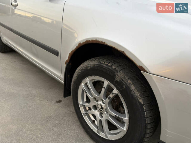 Сірий Шкода Октавія, об'ємом двигуна 1.6 л та пробігом 199 тис. км за 3350 $, фото 4 на Automoto.ua