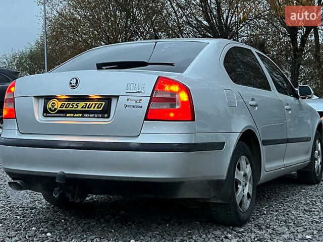 Серый Шкода Октавия, объемом двигателя 1.6 л и пробегом 250 тыс. км за 5850 $, фото 5 на Automoto.ua