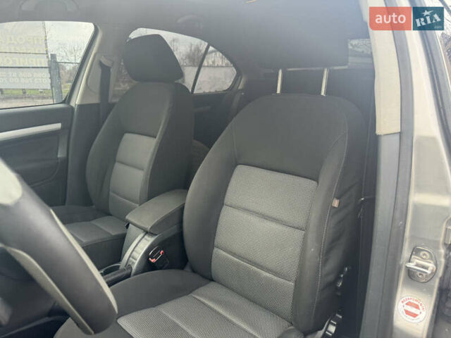 Серый Шкода Октавия, объемом двигателя 1.6 л и пробегом 290 тыс. км за 5600 $, фото 13 на Automoto.ua