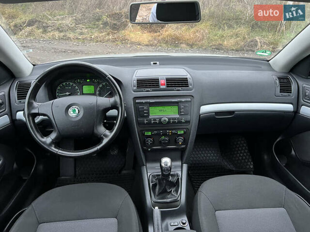 Сірий Шкода Октавія, об'ємом двигуна 1.4 л та пробігом 192 тис. км за 5600 $, фото 22 на Automoto.ua