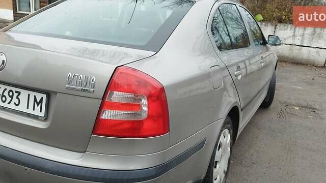 Серый Шкода Октавия, объемом двигателя 1.6 л и пробегом 297 тыс. км за 5400 $, фото 6 на Automoto.ua