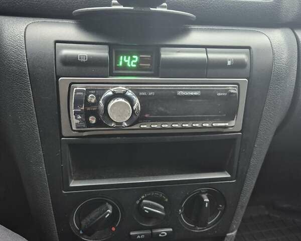 Серый Шкода Октавия, объемом двигателя 1.6 л и пробегом 163 тыс. км за 6500 $, фото 11 на Automoto.ua