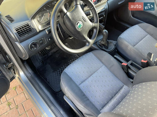 Серый Шкода Октавия, объемом двигателя 1.6 л и пробегом 260 тыс. км за 5600 $, фото 14 на Automoto.ua