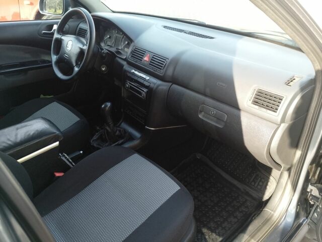 Серый Шкода Октавия, объемом двигателя 1.6 л и пробегом 223 тыс. км за 4550 $, фото 17 на Automoto.ua