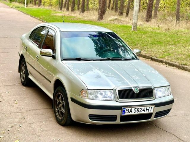 Серый Шкода Октавия, объемом двигателя 1.6 л и пробегом 235 тыс. км за 4999 $, фото 1 на Automoto.ua