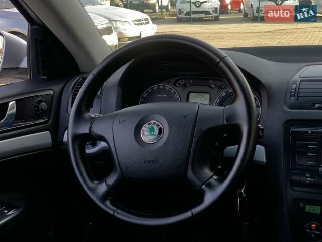 Серый Шкода Октавия, объемом двигателя 1.4 л и пробегом 239 тыс. км за 6755 $, фото 35 на Automoto.ua