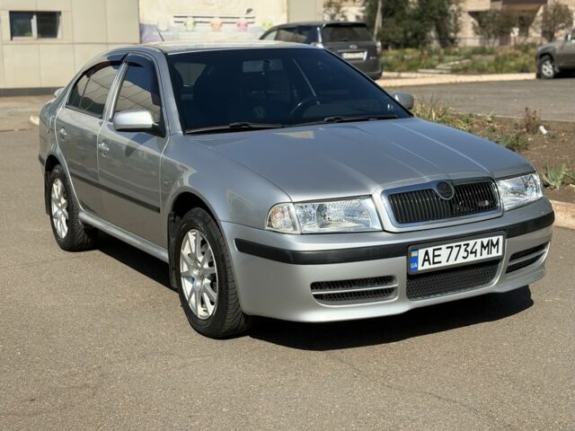 Серый Шкода Октавия, объемом двигателя 1.8 л и пробегом 230 тыс. км за 5500 $, фото 1 на Automoto.ua