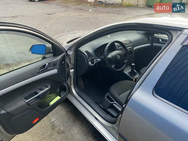 Сірий Шкода Октавія, об'ємом двигуна 1.6 л та пробігом 150 тис. км за 6500 $, фото 5 на Automoto.ua