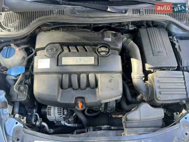 Серый Шкода Октавия, объемом двигателя 1.6 л и пробегом 250 тыс. км за 7300 $, фото 9 на Automoto.ua