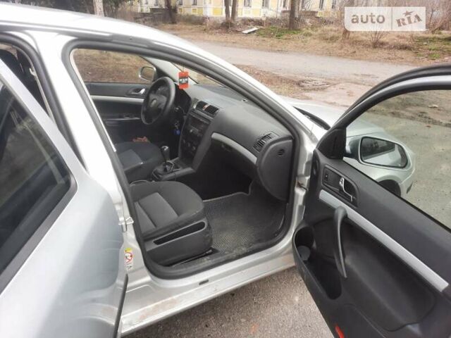 Серый Шкода Октавия, объемом двигателя 1.6 л и пробегом 300 тыс. км за 5800 $, фото 11 на Automoto.ua