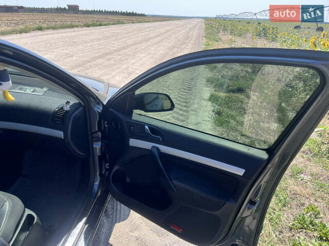 Серый Шкода Октавия, объемом двигателя 1.6 л и пробегом 232 тыс. км за 6500 $, фото 6 на Automoto.ua