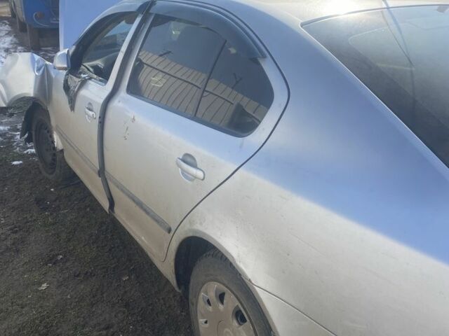 Серый Шкода Октавия, объемом двигателя 1.6 л и пробегом 400 тыс. км за 1154 $, фото 3 на Automoto.ua