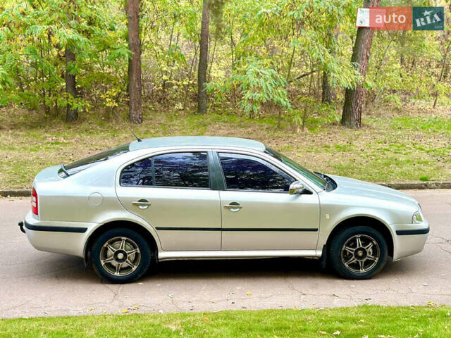 Сірий Шкода Октавія, об'ємом двигуна 1.6 л та пробігом 235 тис. км за 4999 $, фото 3 на Automoto.ua